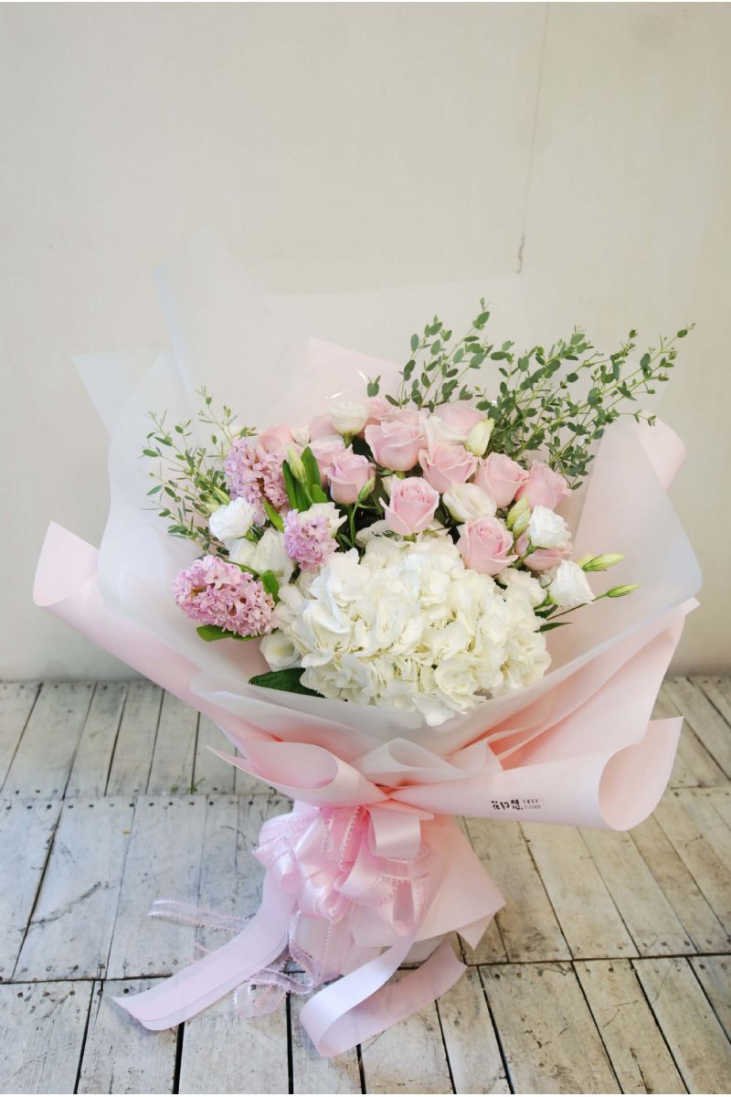 豐盛玫瑰搭配繡球Lush Rose & Hydrangea